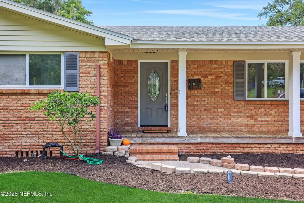 10121 Lakeview Road W Jacksonville FL 32225