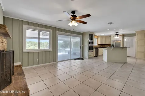 10121 Lakeview Road W Jacksonville FL 32225
