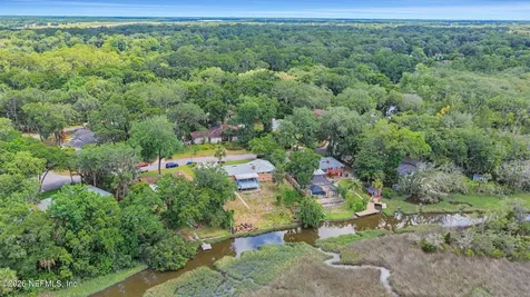 10121 Lakeview Road W Jacksonville FL 32225
