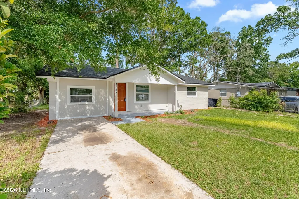 7589 John F Kennedy Drive W Jacksonville FL 32219