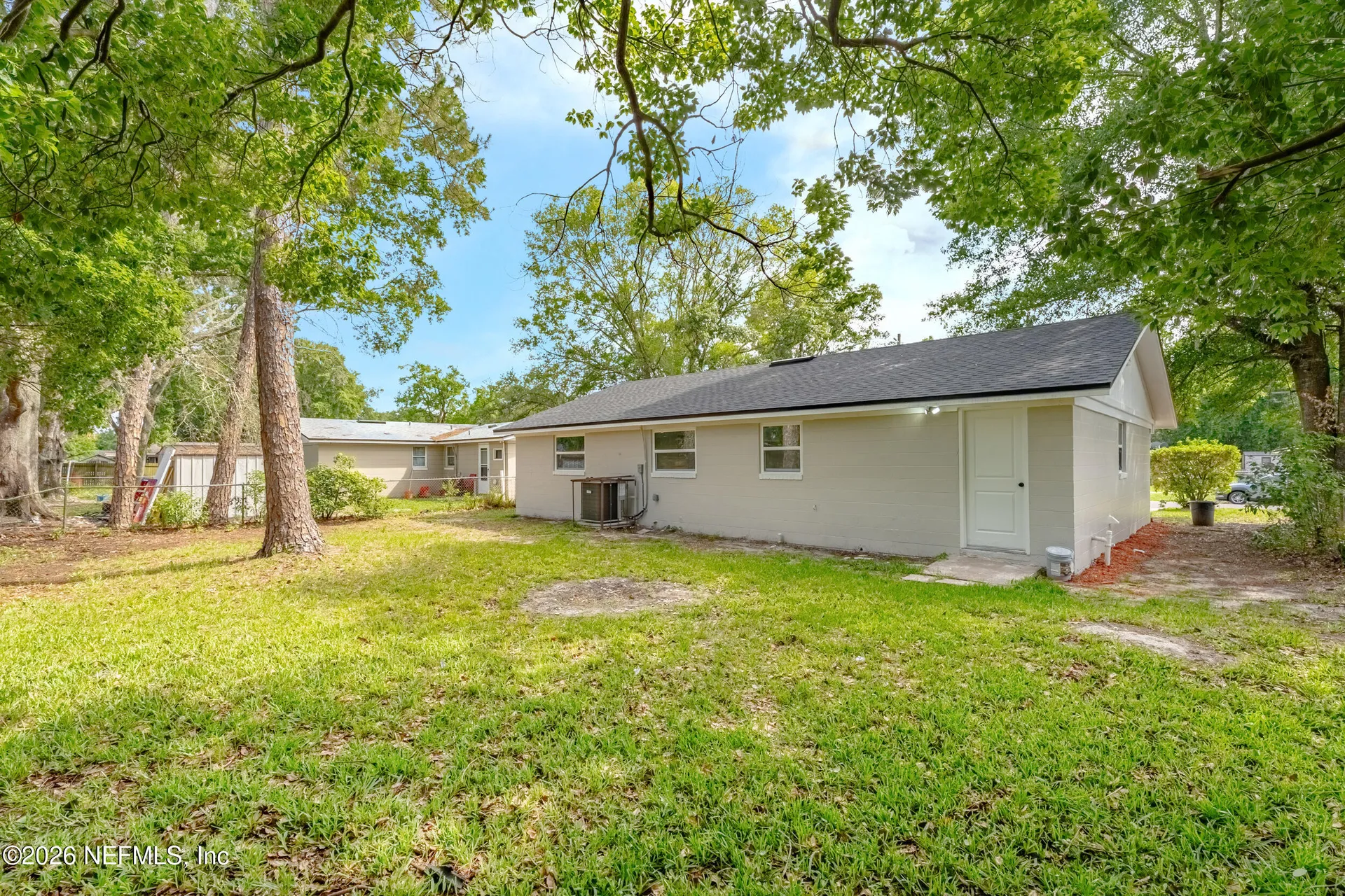 7589 John F Kennedy Drive W Jacksonville FL 32219
