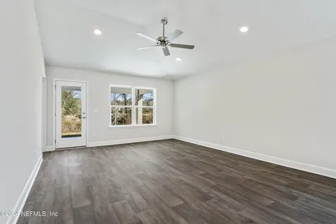 8345 Helmsley Boulevard Jacksonville FL 32219