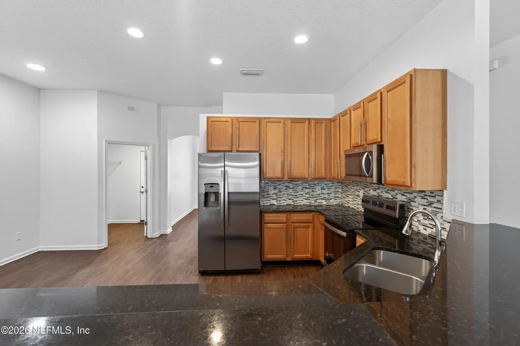 1943 S Wages Way Jacksonville FL 32218