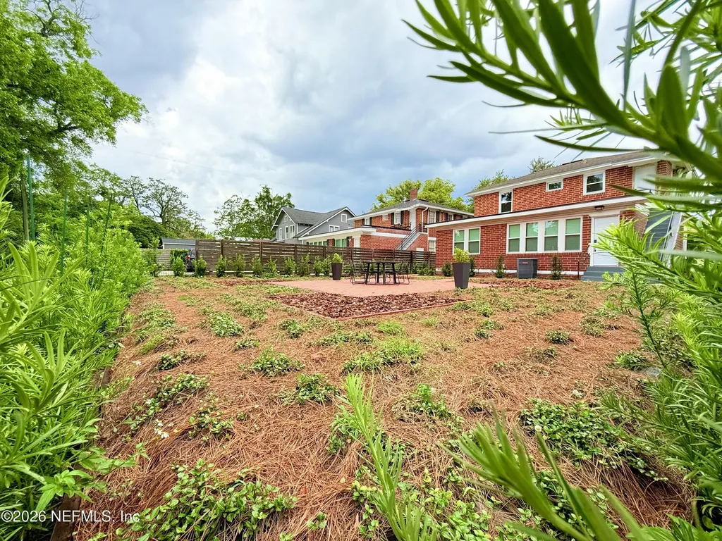 2002 Ernest Street Jacksonville FL 32204