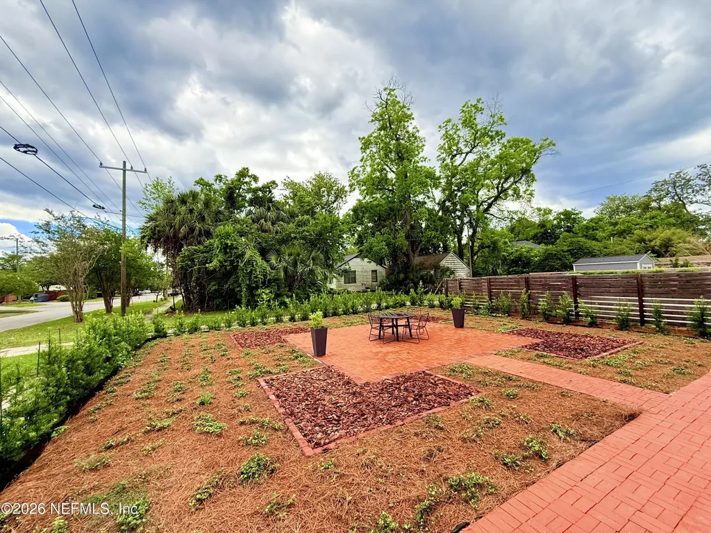 2002 Ernest Street Jacksonville FL 32204