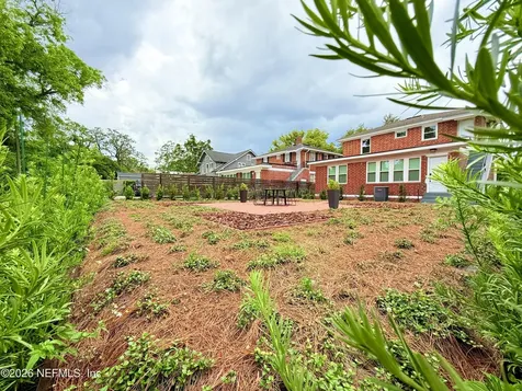 2002 Ernest Street Jacksonville FL 32204