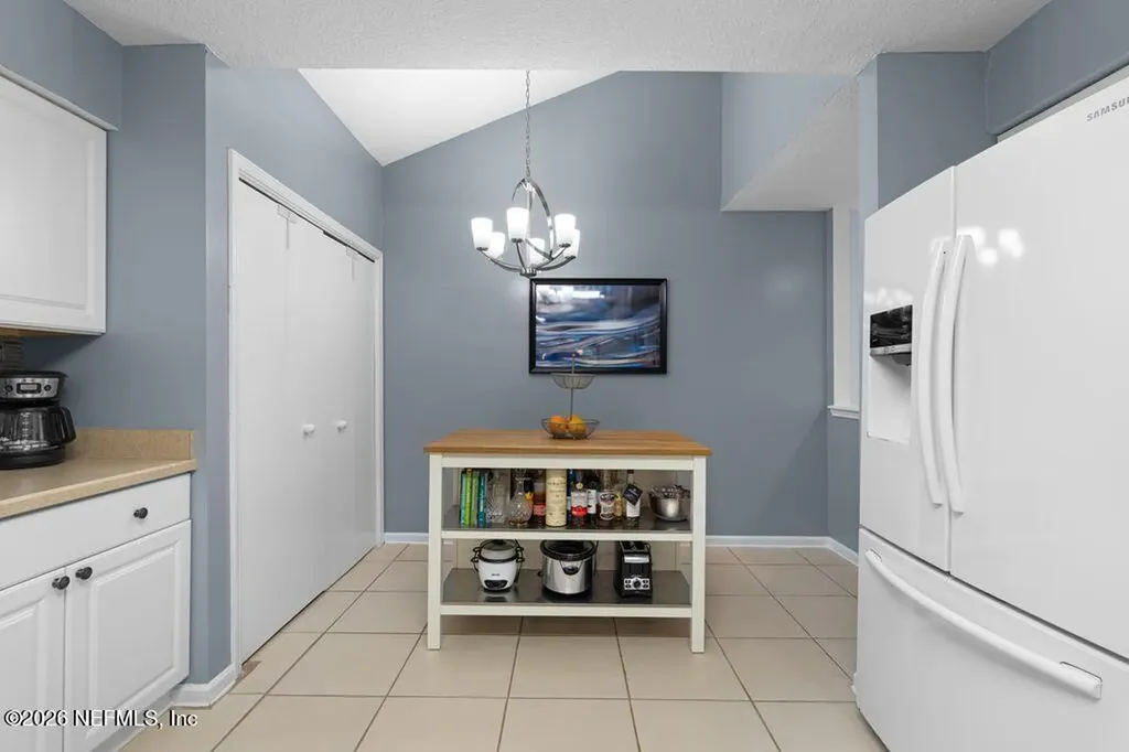 3915 Meadowview Drive N Jacksonville FL 32225