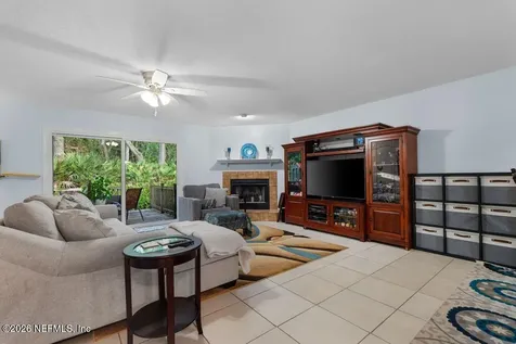 3915 Meadowview Drive N Jacksonville FL 32225
