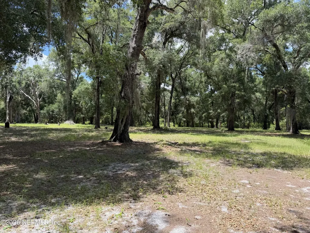 1886 County Road 308 Crescent City FL 32112