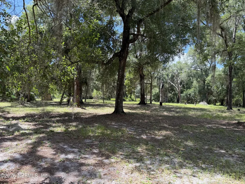 1886 County Road 308 Crescent City FL 32112