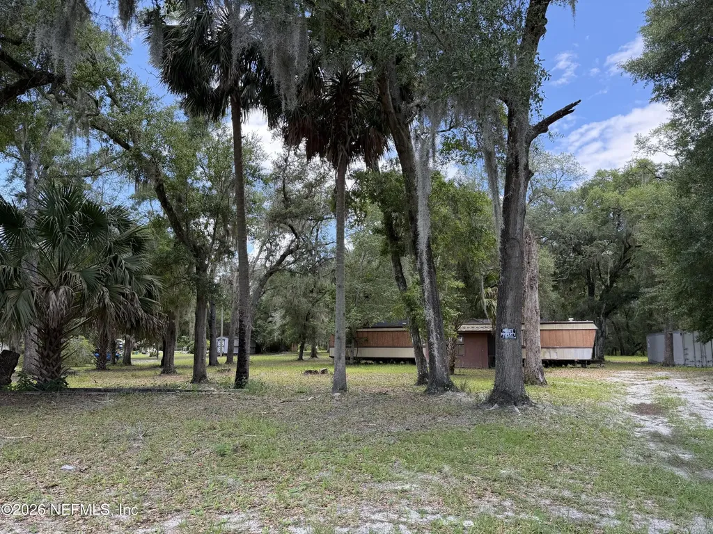 1886 County Road 308 Crescent City FL 32112