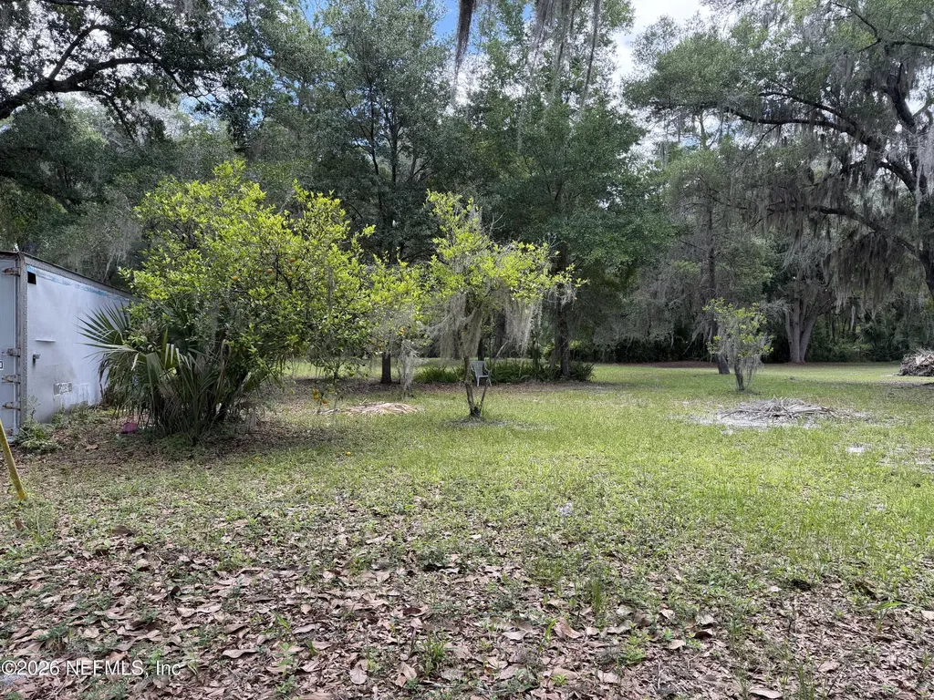 1886 County Road 308 Crescent City FL 32112
