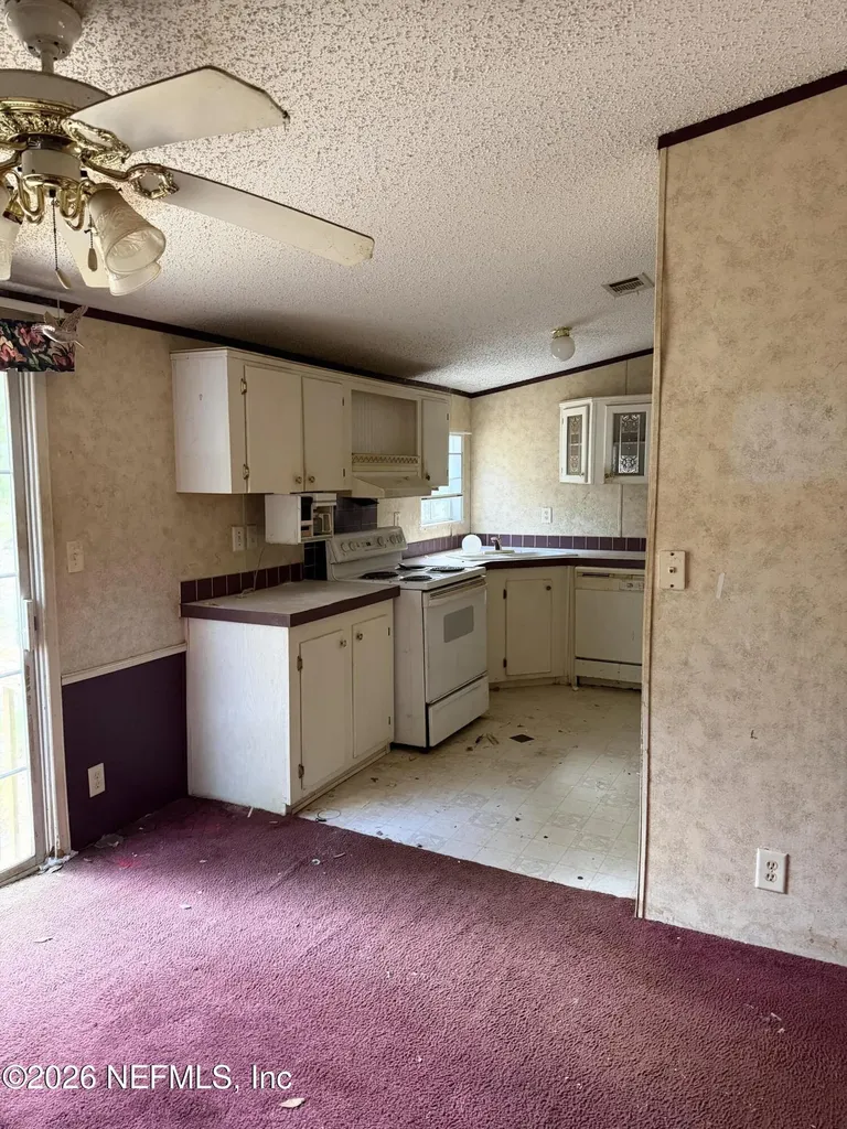 1886 County Road 308 Crescent City FL 32112