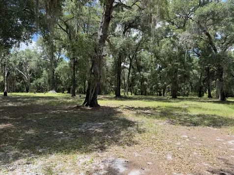 1886 County Road 308 Crescent City FL 32112