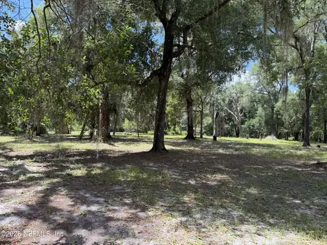 1886 County Road 308 Crescent City FL 32112