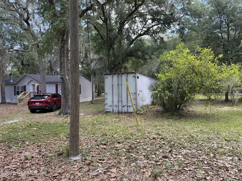1886 County Road 308 Crescent City FL 32112