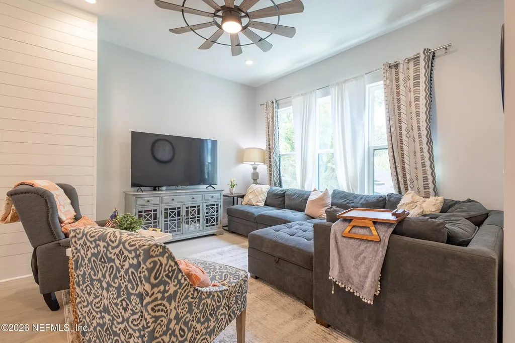 1624 Piazza Place Jacksonville FL 32207