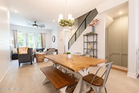 1624 Piazza Place Jacksonville FL 32207