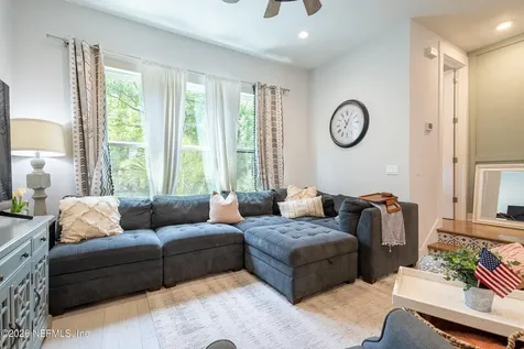 1624 Piazza Place Jacksonville FL 32207