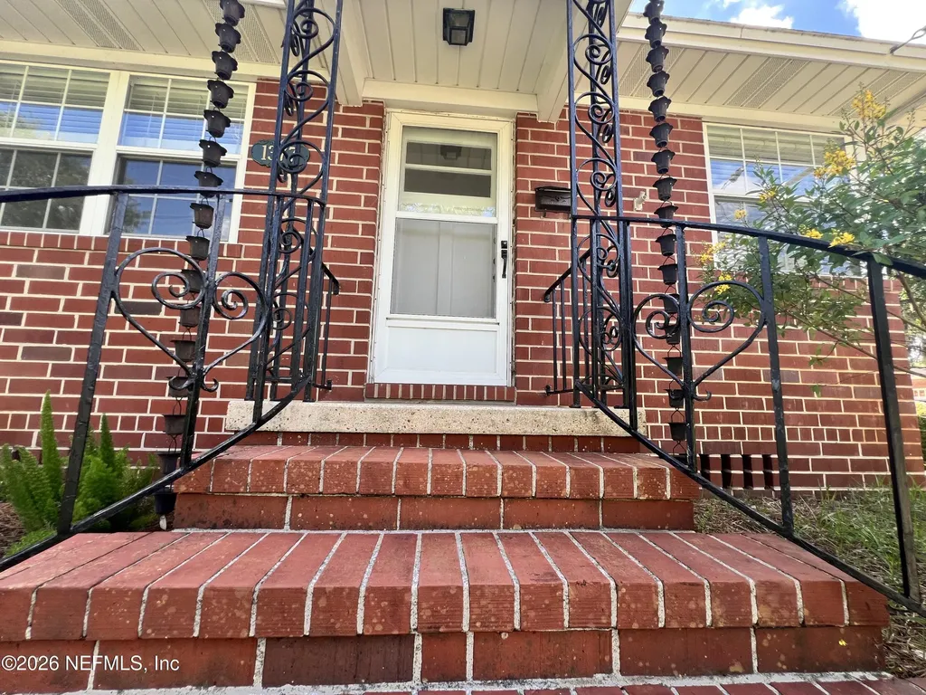 1377 Tiber Avenue Jacksonville FL 32207