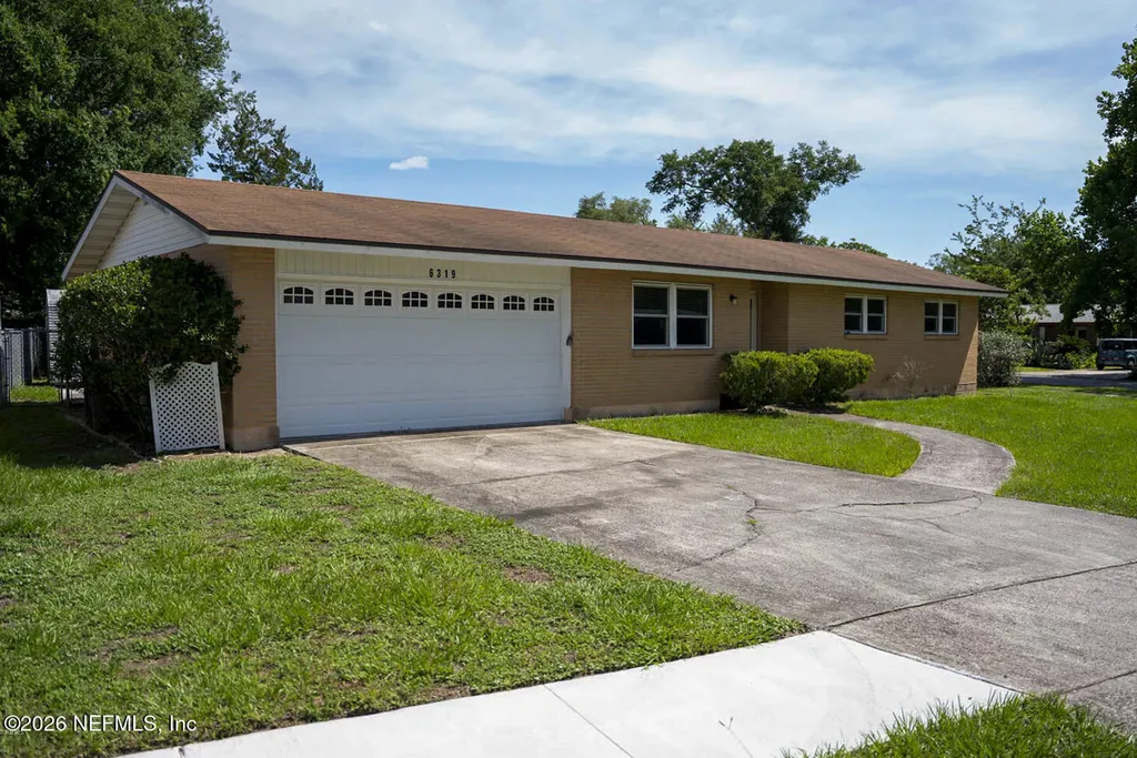 6319 Raw Hyde Trail S Jacksonville FL 32210
