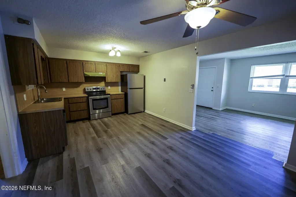 6319 Raw Hyde Trail S Jacksonville FL 32210