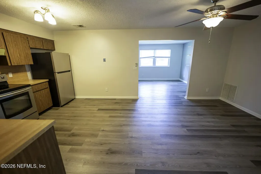 6319 Raw Hyde Trail S Jacksonville FL 32210