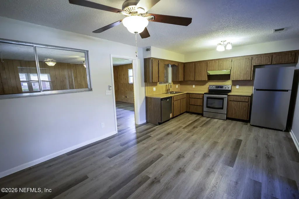 6319 Raw Hyde Trail S Jacksonville FL 32210