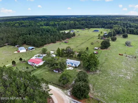 18494 Broken Arrow Road Hilliard FL 32046