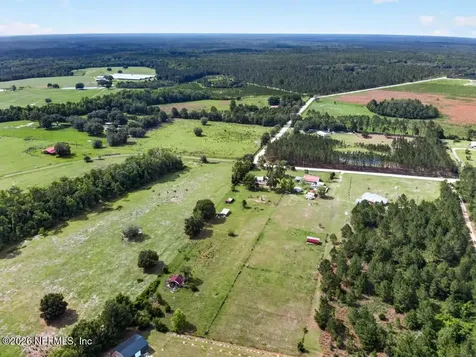 18494 Broken Arrow Road Hilliard FL 32046