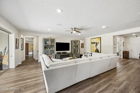 10683 Town View Drive Jacksonville FL 32256
