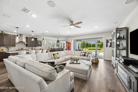 10683 Town View Drive Jacksonville FL 32256