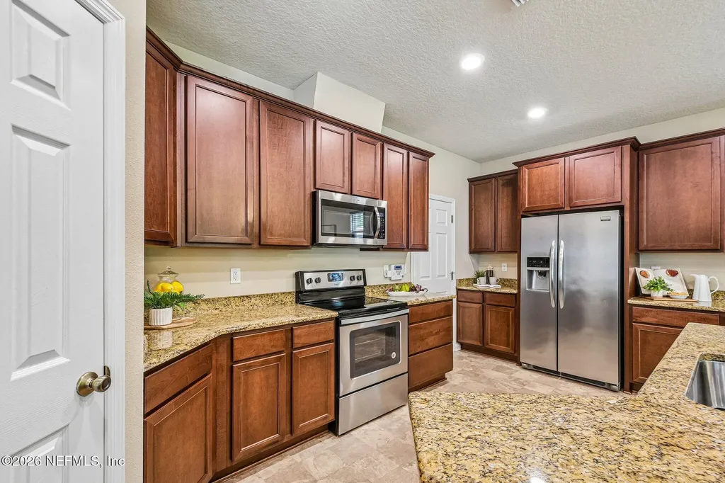7587 Fanning Drive Jacksonville FL 32244
