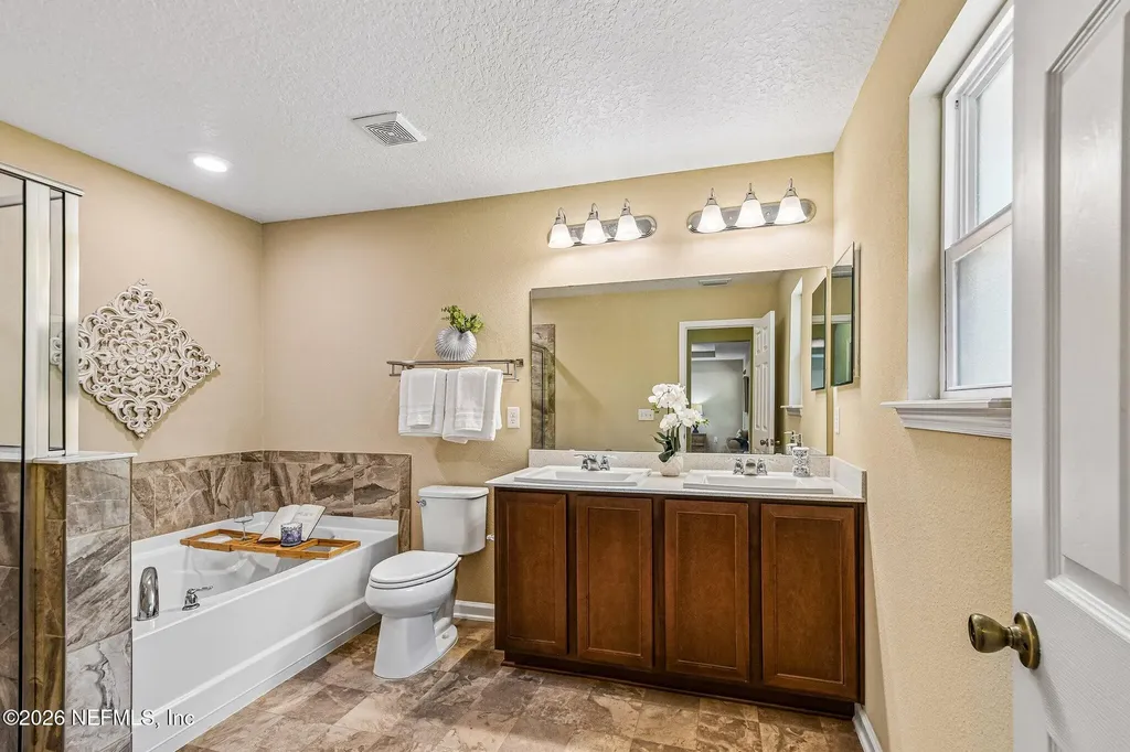 7587 Fanning Drive Jacksonville FL 32244