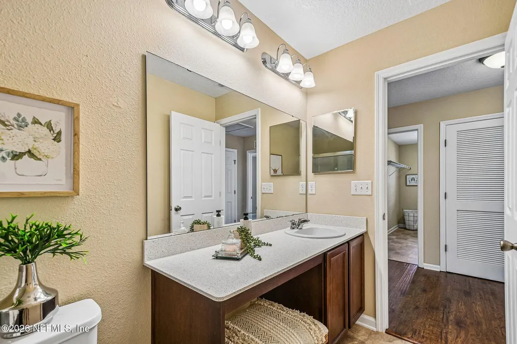 7587 Fanning Drive Jacksonville FL 32244