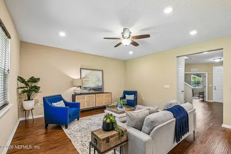 7587 Fanning Drive Jacksonville FL 32244