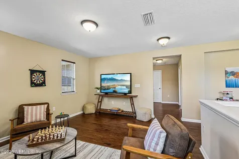 7587 Fanning Drive Jacksonville FL 32244
