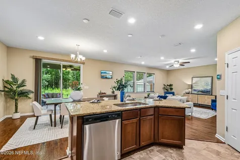 7587 Fanning Drive Jacksonville FL 32244
