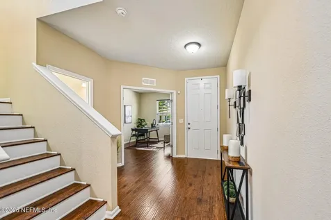 7587 Fanning Drive Jacksonville FL 32244