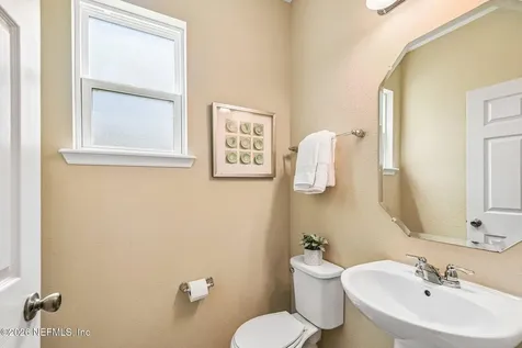 7587 Fanning Drive Jacksonville FL 32244