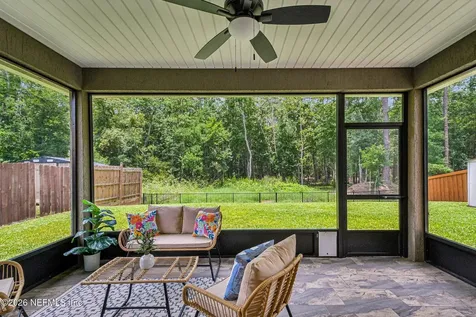 7587 Fanning Drive Jacksonville FL 32244