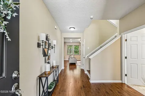 7587 Fanning Drive Jacksonville FL 32244