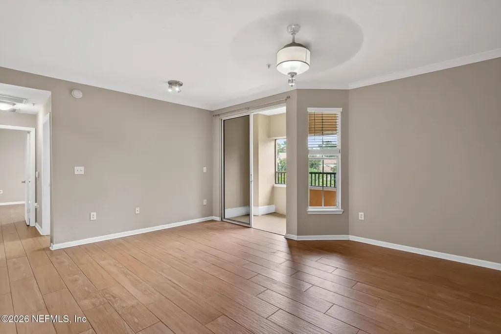 8539 Gate Parkway W Jacksonville FL 32216