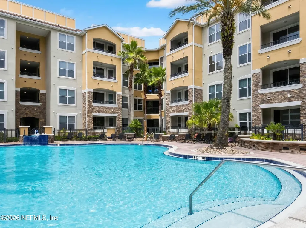 8539 Gate Parkway W Jacksonville FL 32216
