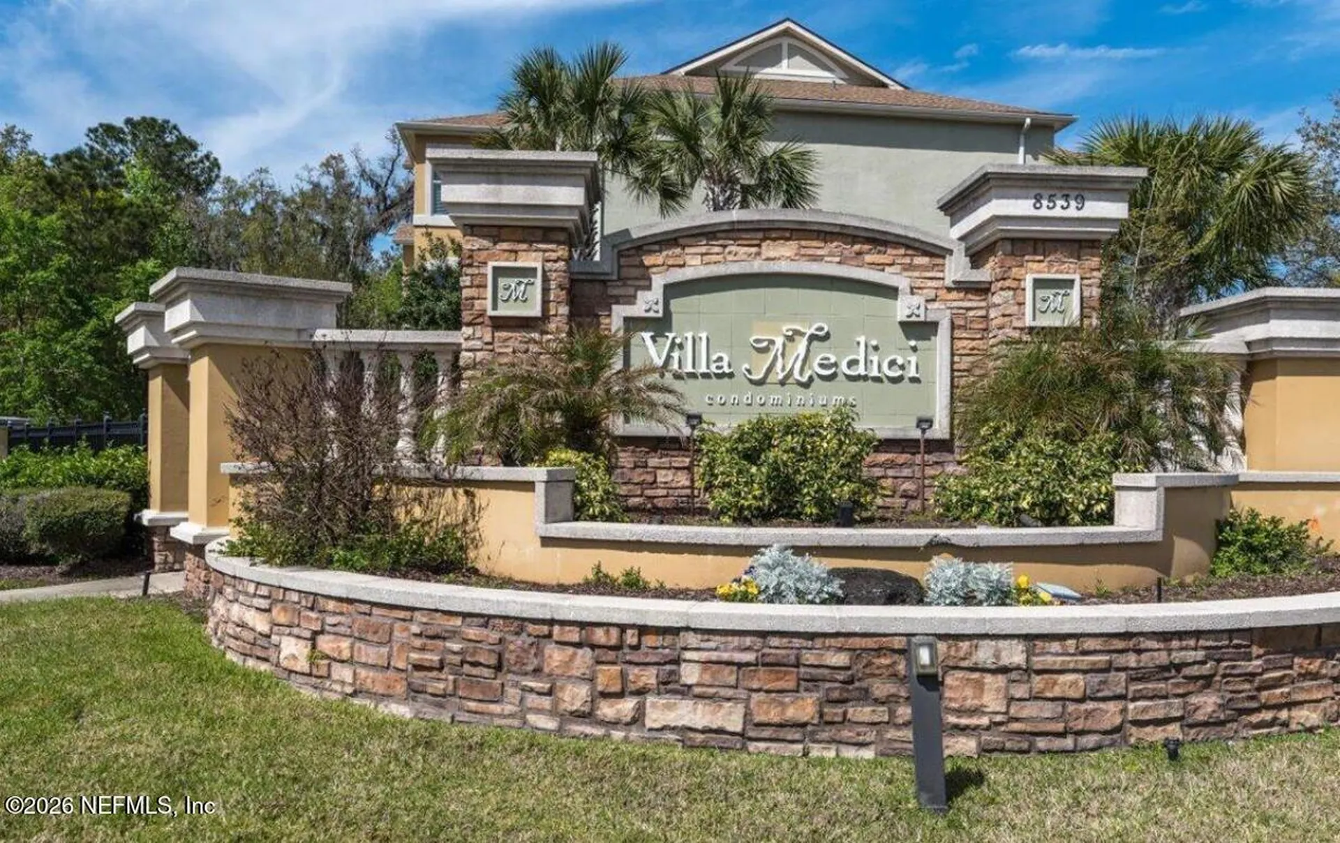 8539 Gate Parkway W Jacksonville FL 32216