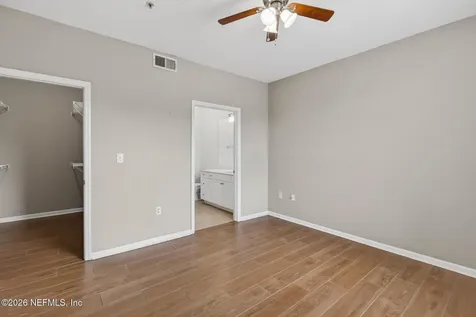 8539 Gate Parkway W Jacksonville FL 32216