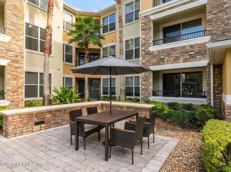 8539 Gate Parkway W Jacksonville FL 32216
