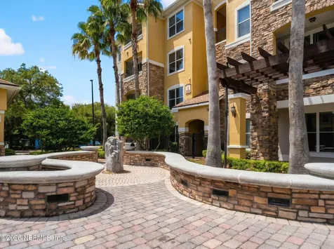 8539 Gate Parkway W Jacksonville FL 32216