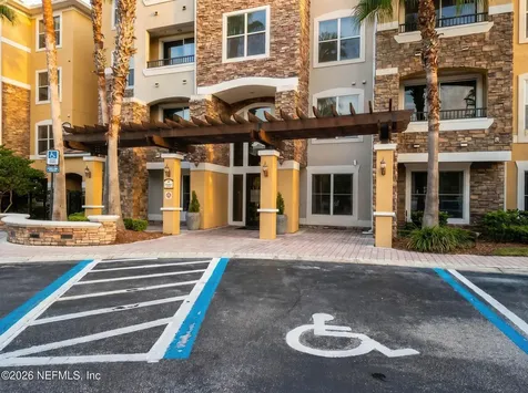 8539 Gate Parkway W Jacksonville FL 32216