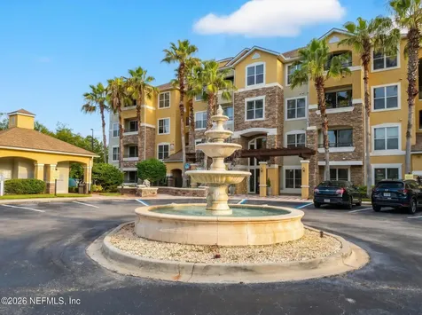 8539 Gate Parkway W Jacksonville FL 32216